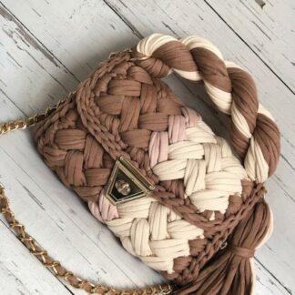 Petit sac dame en crochet. Couleur: Marron, beige.